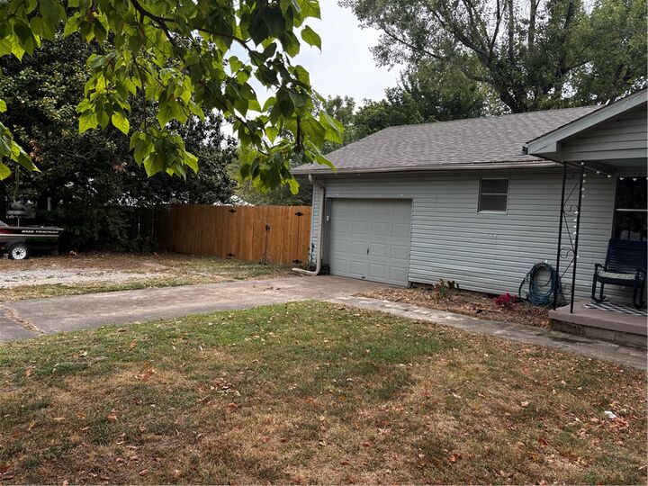 Property Photo:  209 S Neal Street  AR 72753 