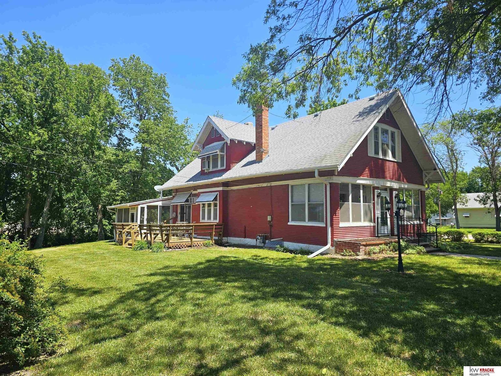 Property Photo: 802 W I Street NE 68466