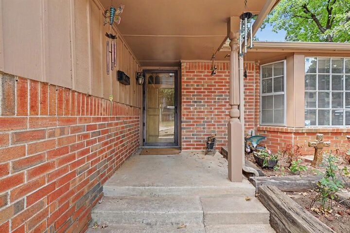 Property Photo: 3109 N Timber Avenue OK 73008