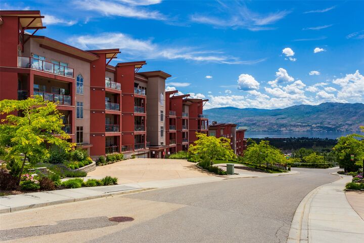 Photo de la propriété:  3205 Skyview Lane 409  BC V4T 3J3 