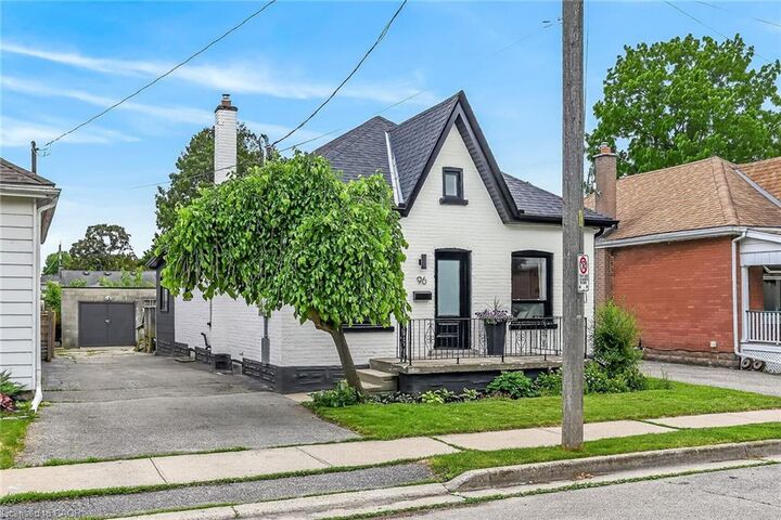 Property Photo:  96 Aberdeen Avenue  ON N3S 1S3 