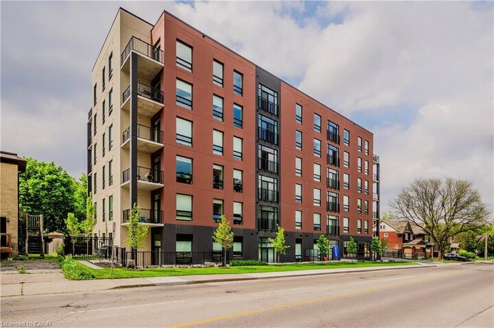 Property Photo:  24 Union Street E 508  ON N2J 1B7 