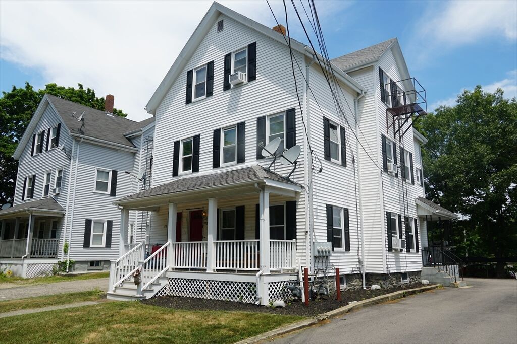 Property Photo:  170 Middleboro Ave 1  MA 02718 