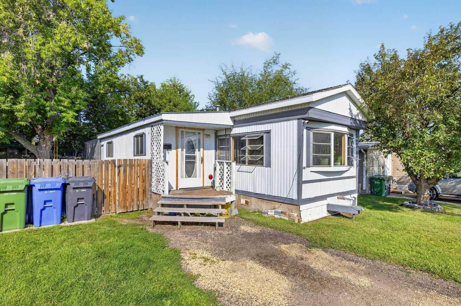 Property Photo: 6834 59 Avenue 308 AB T4P 1C9
