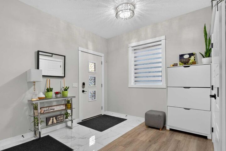 Property Photo: 846 Cobblefield Manor SW AB T4B 5L9