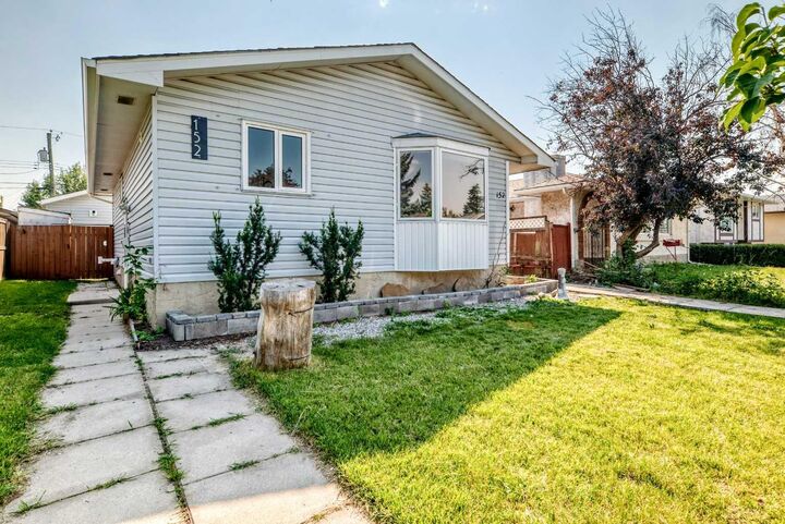 Property Photo: 152 Maranda Close NE AB T2A 3E7