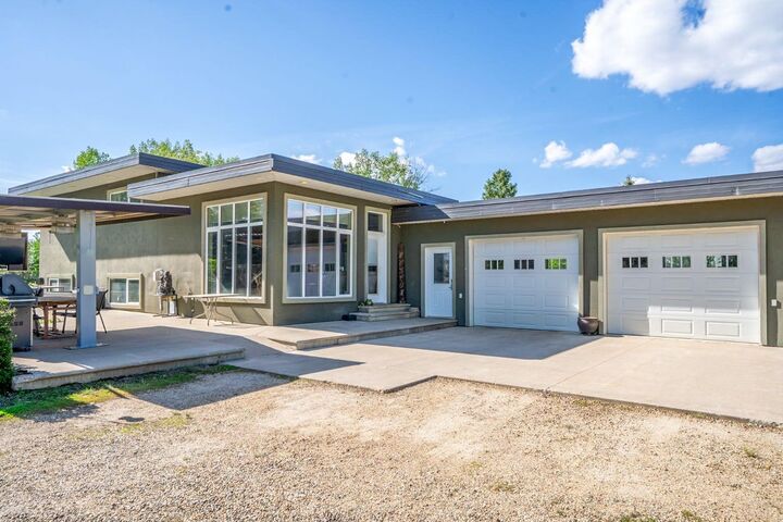Property Photo: 44137 Range Road 201 AB T0B 1J0