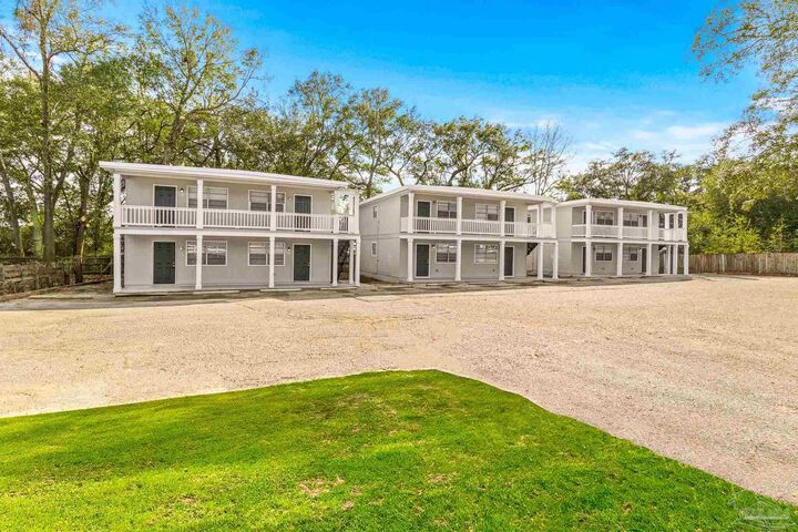 Property Photo:  6631 Magnolia St  FL 32570 