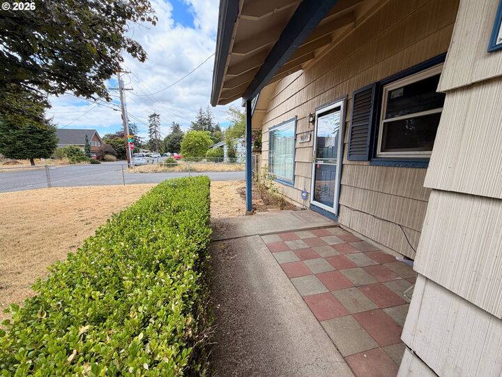 Property Photo: 14645 SE Mill St OR 97233