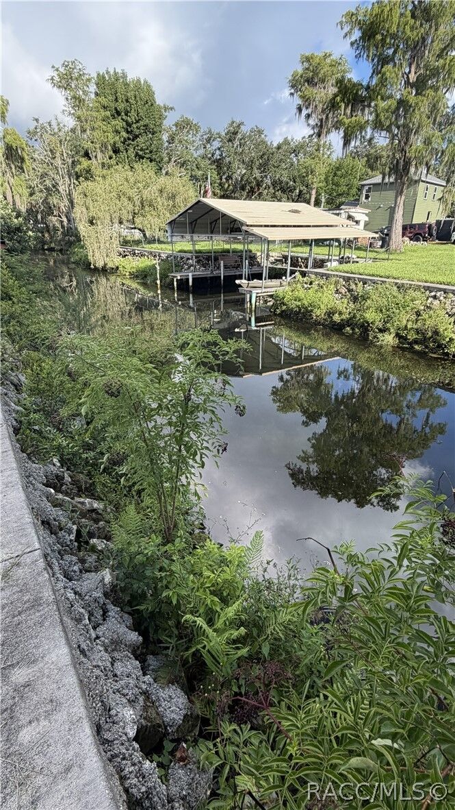 Property Photo: 8449 W Dixie Court FL 34448