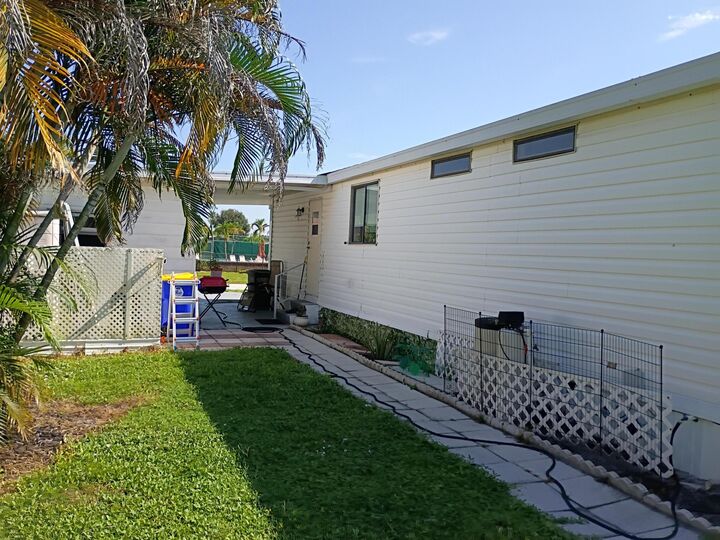Property Photo: 2788 SW Thunderbird Trail FL 34997