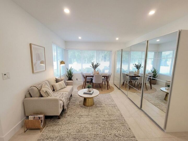 Property Photo:  1415 SE 2nd Street 2  FL 33301 