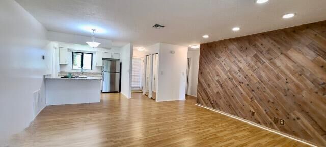 Property Photo:  533 SW Carter Avenue  FL 34983 