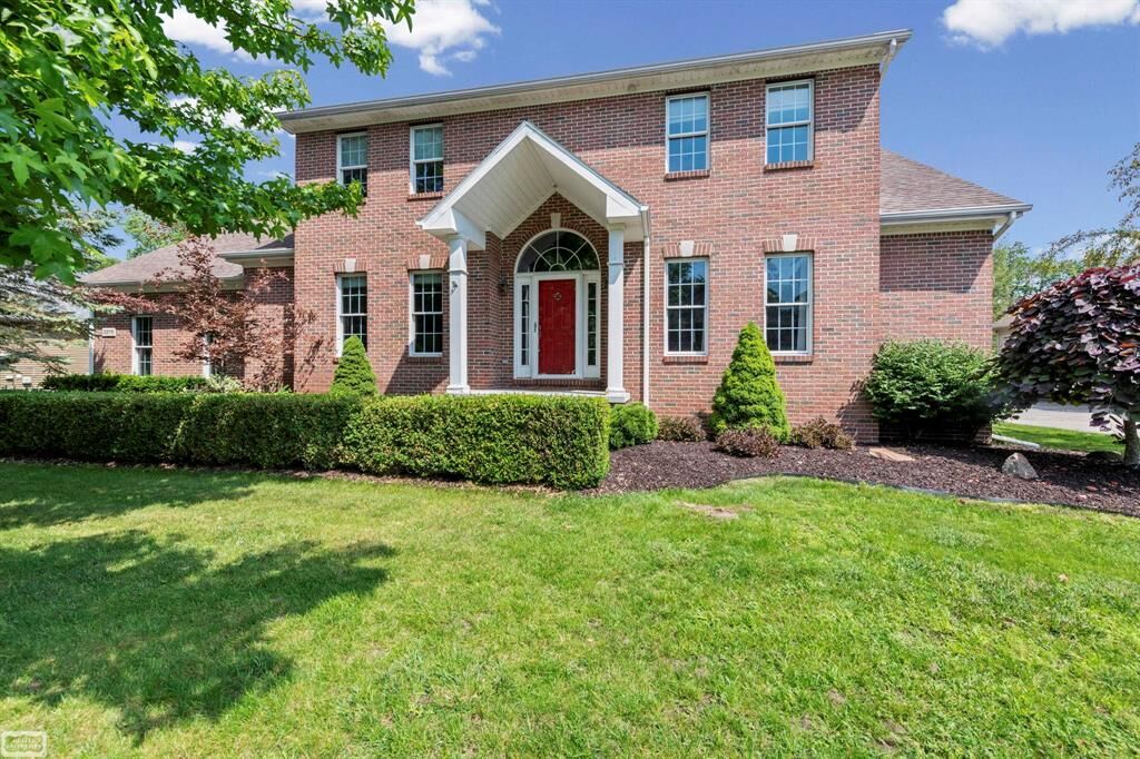Property Photo:  3276 Shorewood Avenue  MI 48060 