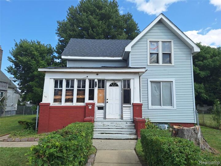 Property Photo:  38 Northbound Gratiot Avenue  MI 48043 