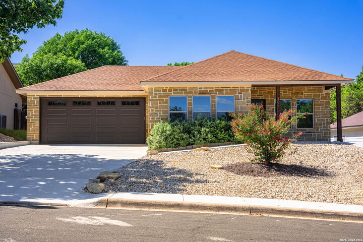 Property Photo: 706 Oak Valley Dr TX 78028