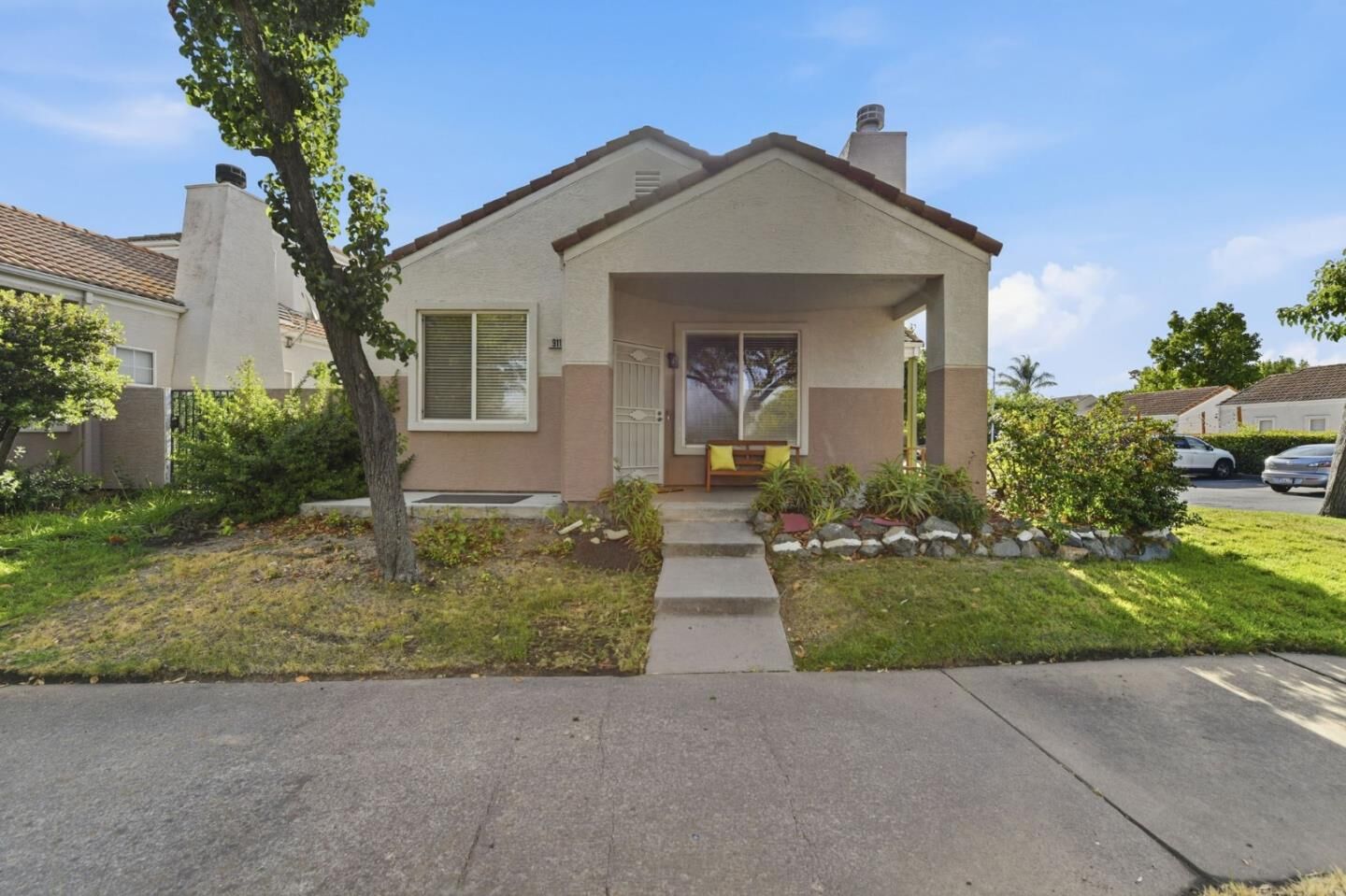 Property Photo:  9113 Haussman Street  CA 95758 