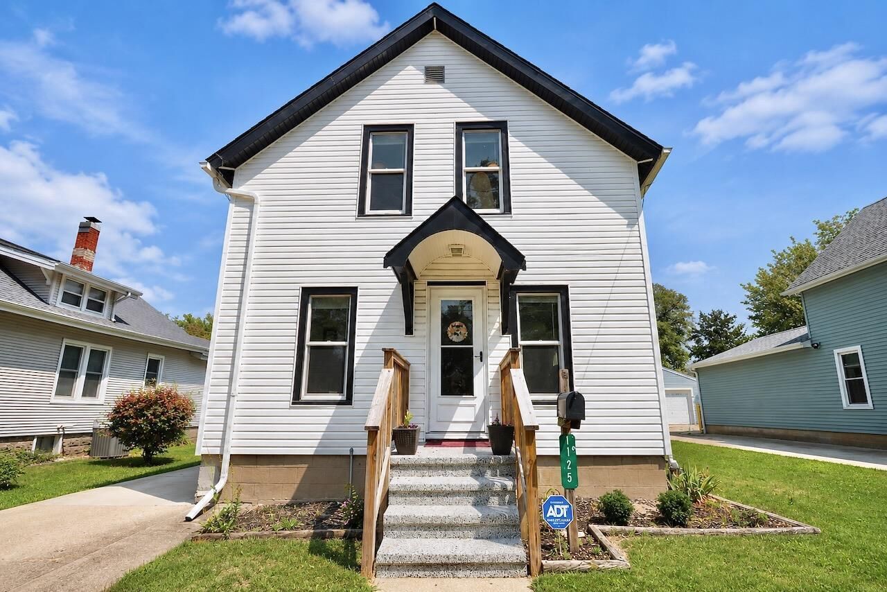 Property Photo: 1125 S Hackett Street WI 53511