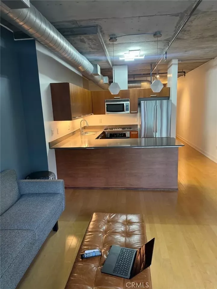 Property Photo:  645 W 9th 425  CA 90015 