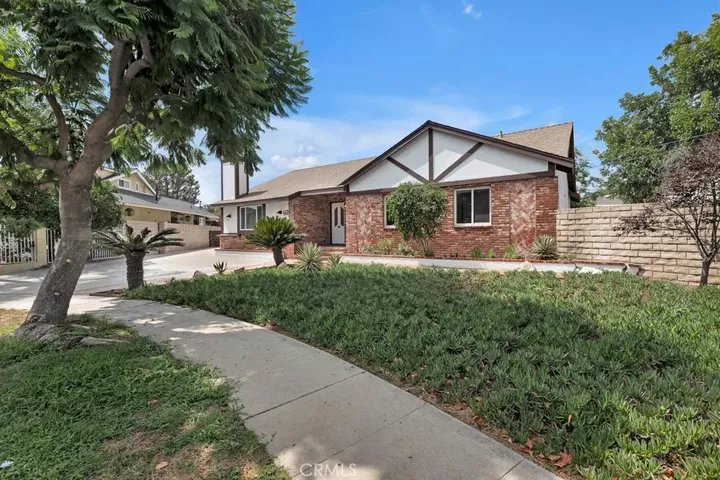 Property Photo:  20540 Keswick  CA 91306 