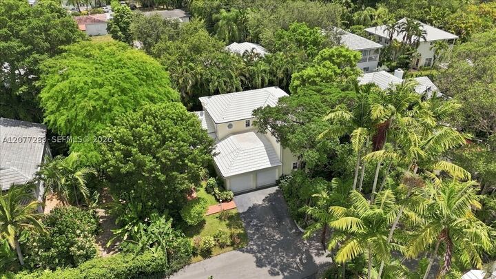 Property Photo:  6473 Sunset Dr  FL 33143 