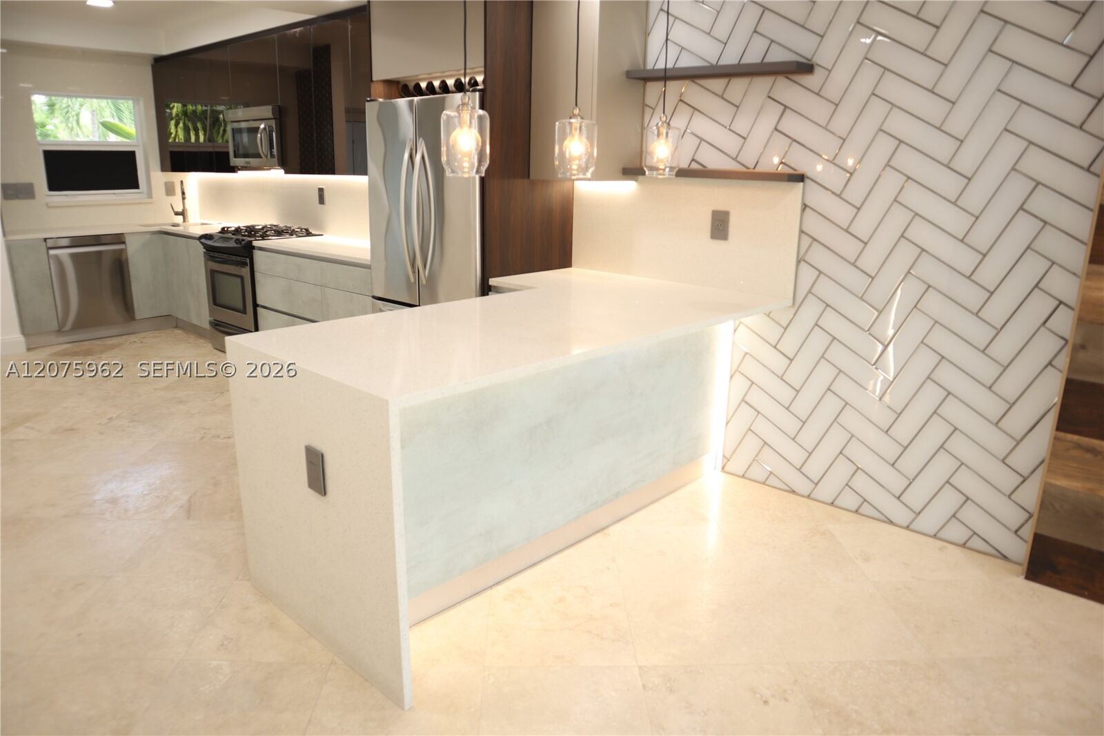Property Photo: 13105 Ixora Ct 112 FL 33181