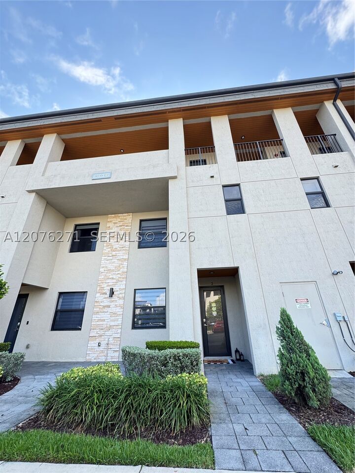 Property Photo:  10413 NW 82nd St 3  FL 33178 