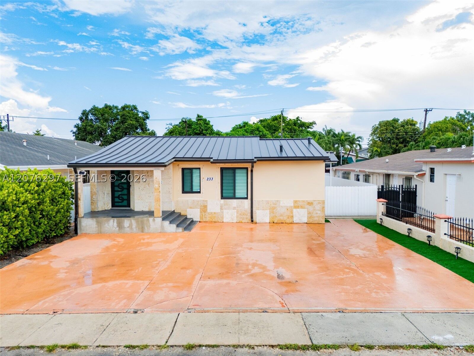 Property Photo:  233 W 39th Pl  FL 33012 