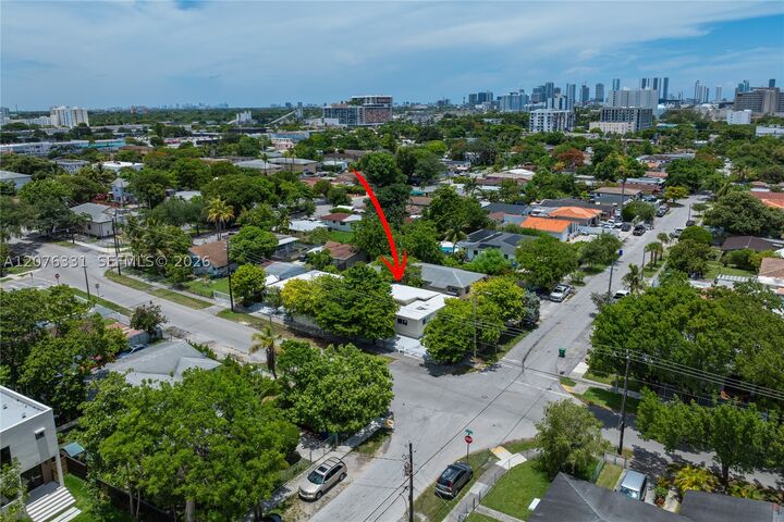 Property Photo:  1701 NW 19th Ave 1701  FL 33125 