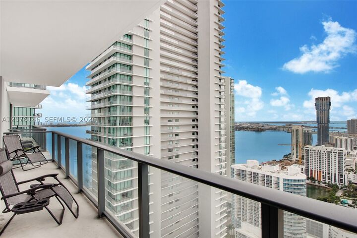 Property Photo: 501 NE 31st St 3607 FL 33137