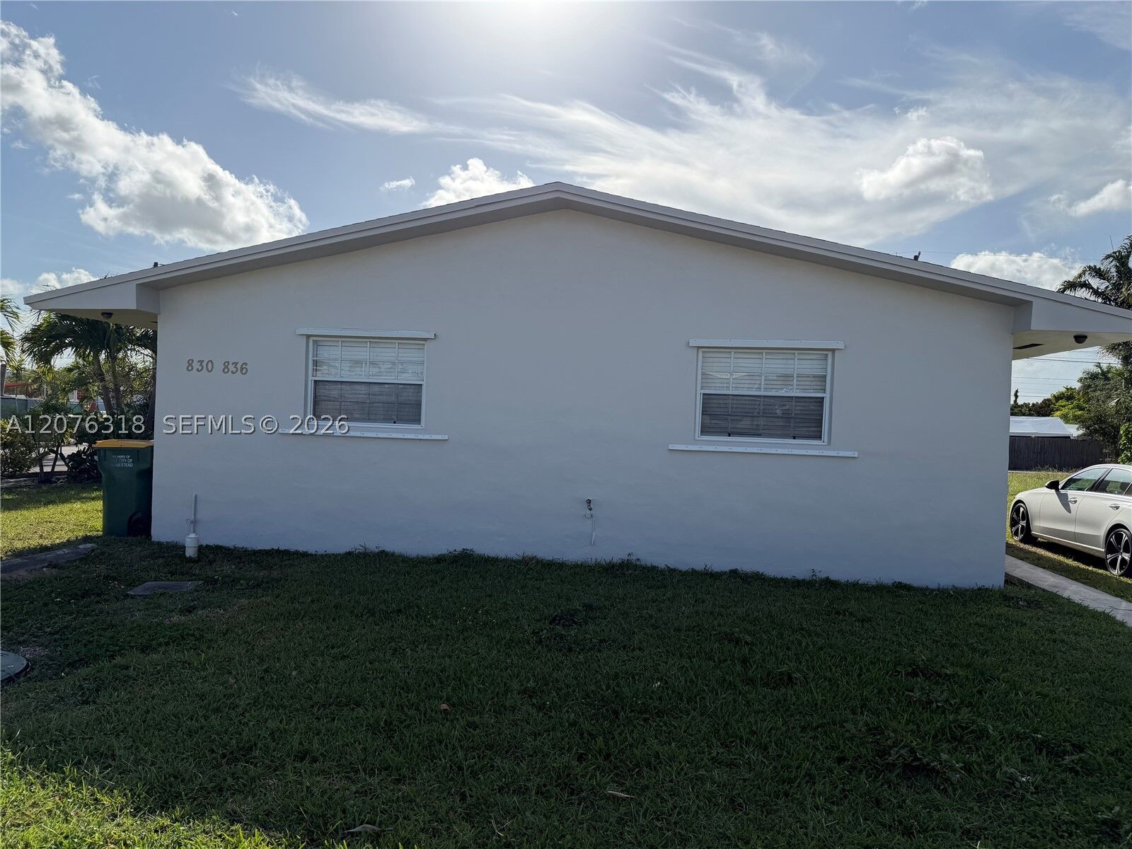 Property Photo:  834 NE 5th Ave 834  FL 33030 