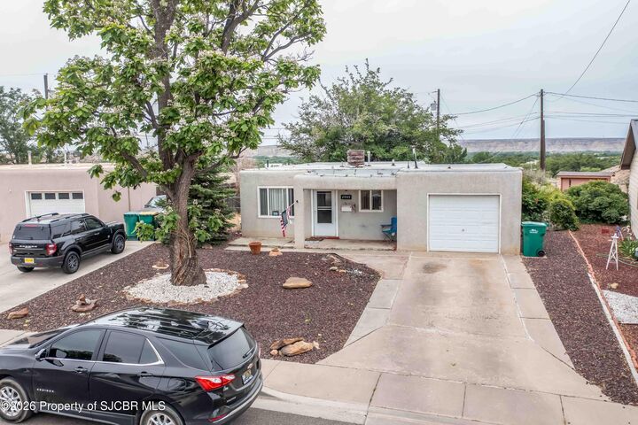 Property Photo:  2909 Yale Drive  NM 87402 
