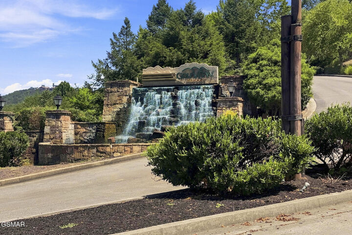 Property Photo:  818 Golf View Boulevard  TN 37863 