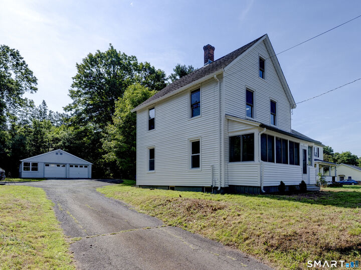 Property Photo:  46 Middlefield Street  CT 06457 