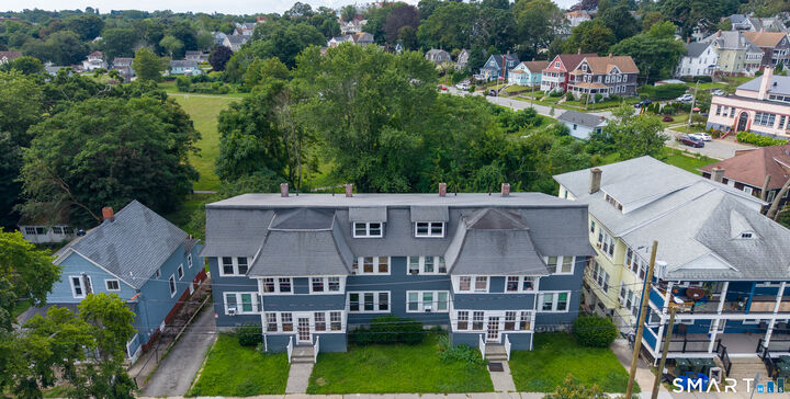 Property Photo:  82 Maple Avenue  CT 06320 