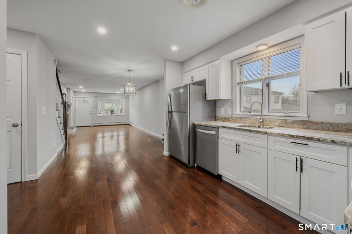 Property Photo: 72 Ponderosa Lane CT 06111