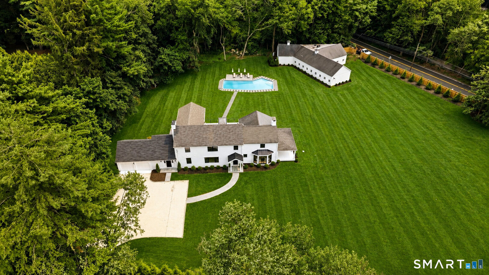 Property Photo: 240 North Avenue CT 06880