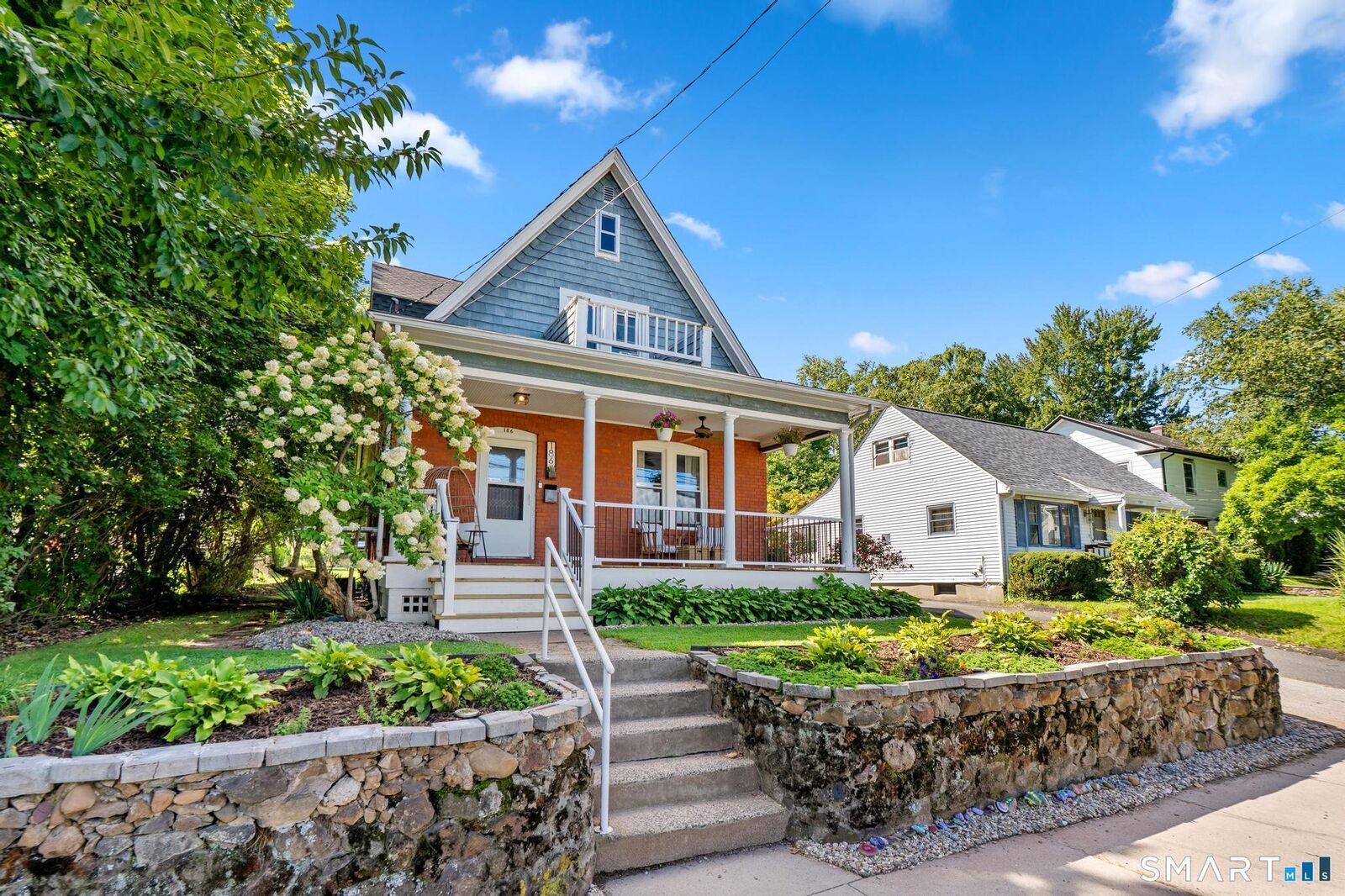 Property Photo:  186 Francis Street  CT 06053 