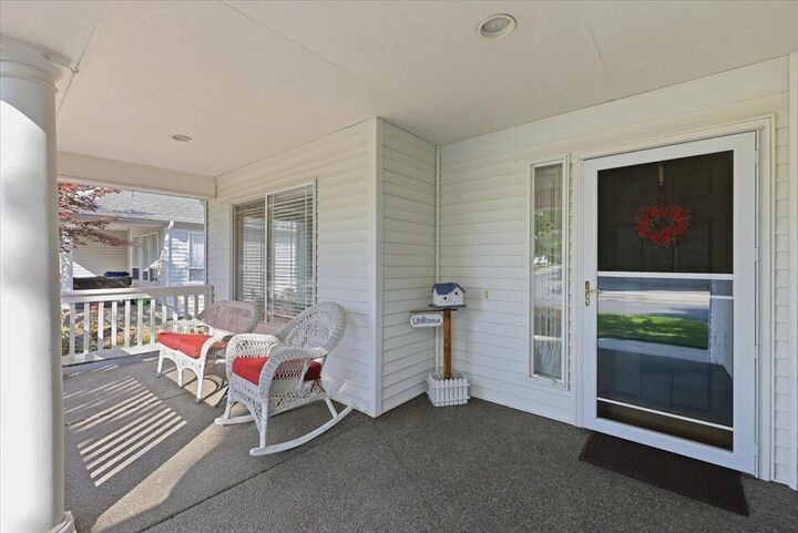 Property Photo: 22915 E Eaglebend Ln WA 99019