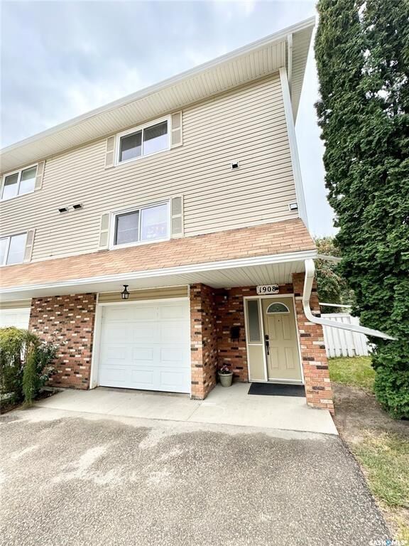 Property Photo:  1908 3rd Avenue E  SK S6V 6P6 