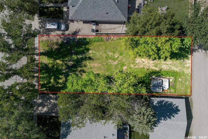 210 McLeod Avenue E — photo 1