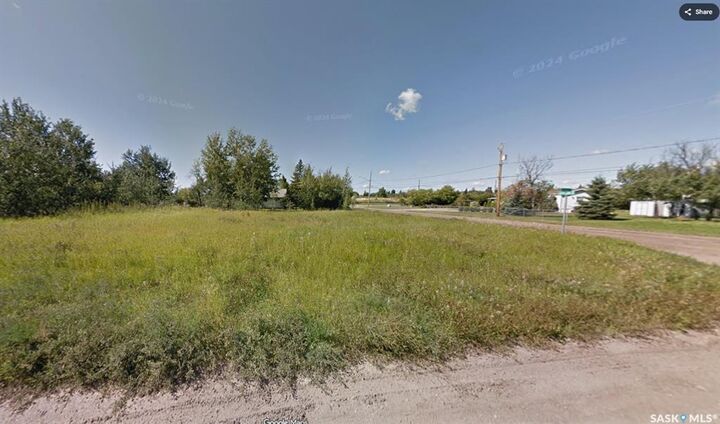 Property Photo:  618 4th Avenue E  SK S9X 1Y3 