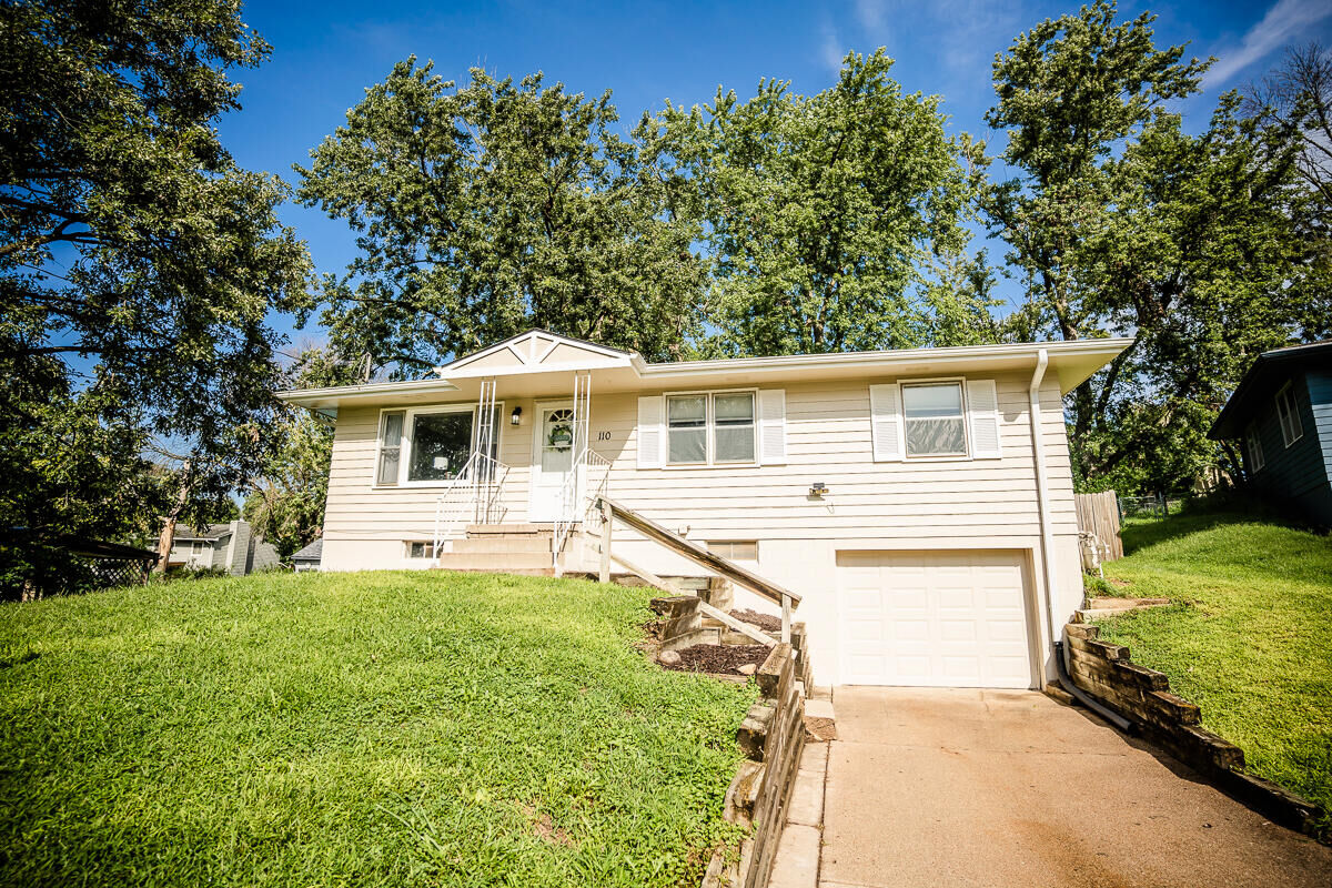 Property Photo:  110 Center  Street  IA 51534 