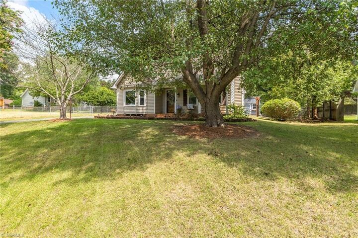 Property Photo: 1705 Calvary View Lane NC 27012