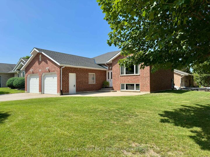 Property Photo:  238 4th Street Crescent  ON N4N 3S2 