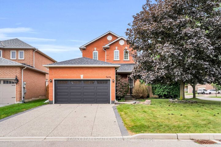 Property Photo:  7404 Davemark Court  ON L5N 7P3 
