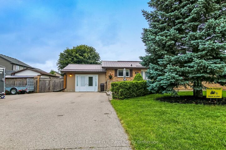 Property Photo: 28 Peggy Avenue ON N0J 1N0