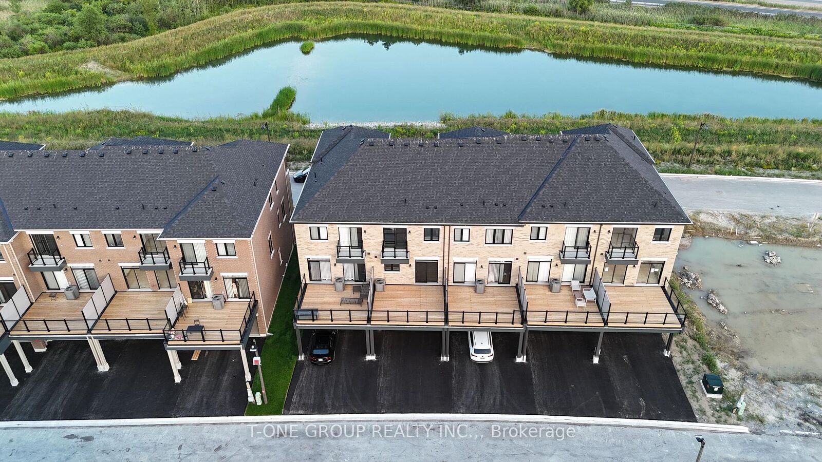Property Photo:  208 Markham Veterans Street  ON L6B 1S3 