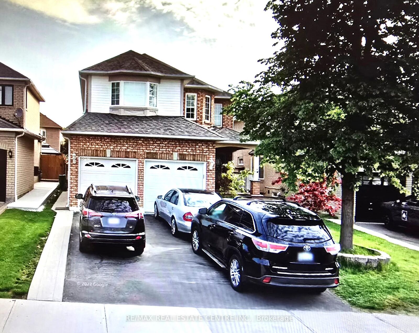 Property Photo:  21 Robertson Davies Drive  ON L7A 1K4 