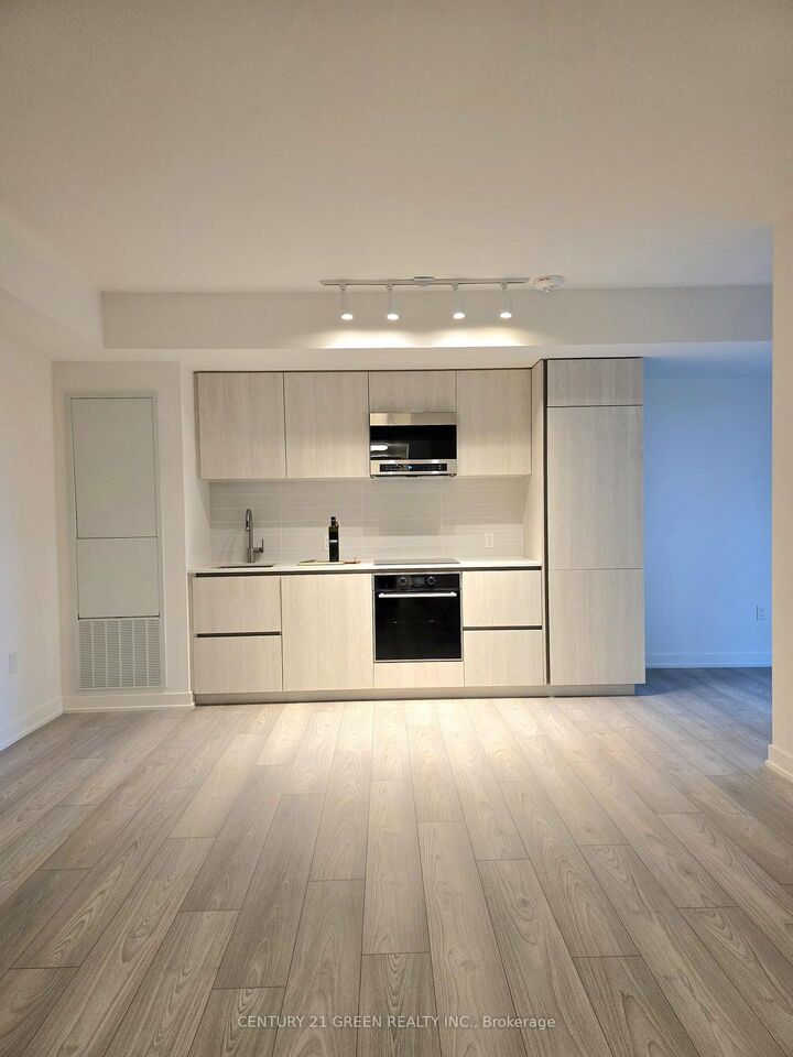 Property Photo:  110 Broadway Avenue 315 S  ON M4P 1V7 